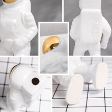 Load image into Gallery viewer, European Minimalist Astronaut Ceramic Vase
