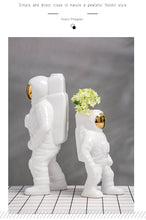 Load image into Gallery viewer, European Minimalist Astronaut Ceramic Vase