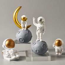Load image into Gallery viewer, Nordic Astronaut Sculpture Mini Space Man