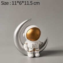 Load image into Gallery viewer, Nordic Astronaut Sculpture Mini Space Man
