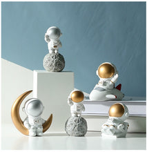 Load image into Gallery viewer, Nordic Astronaut Sculpture Mini Space Man