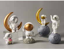 Load image into Gallery viewer, Nordic Astronaut Sculpture Mini Space Man