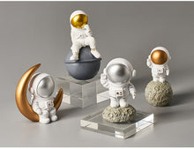 Load image into Gallery viewer, Nordic Astronaut Sculpture Mini Space Man
