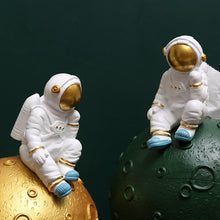 Load image into Gallery viewer, Creative Space Astronaut Tissue Box