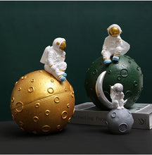 Load image into Gallery viewer, Creative Space Astronaut Tissue Box