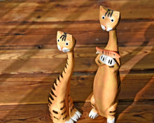 Load image into Gallery viewer, 2pcs Creative Nordic Wooden Cat Model