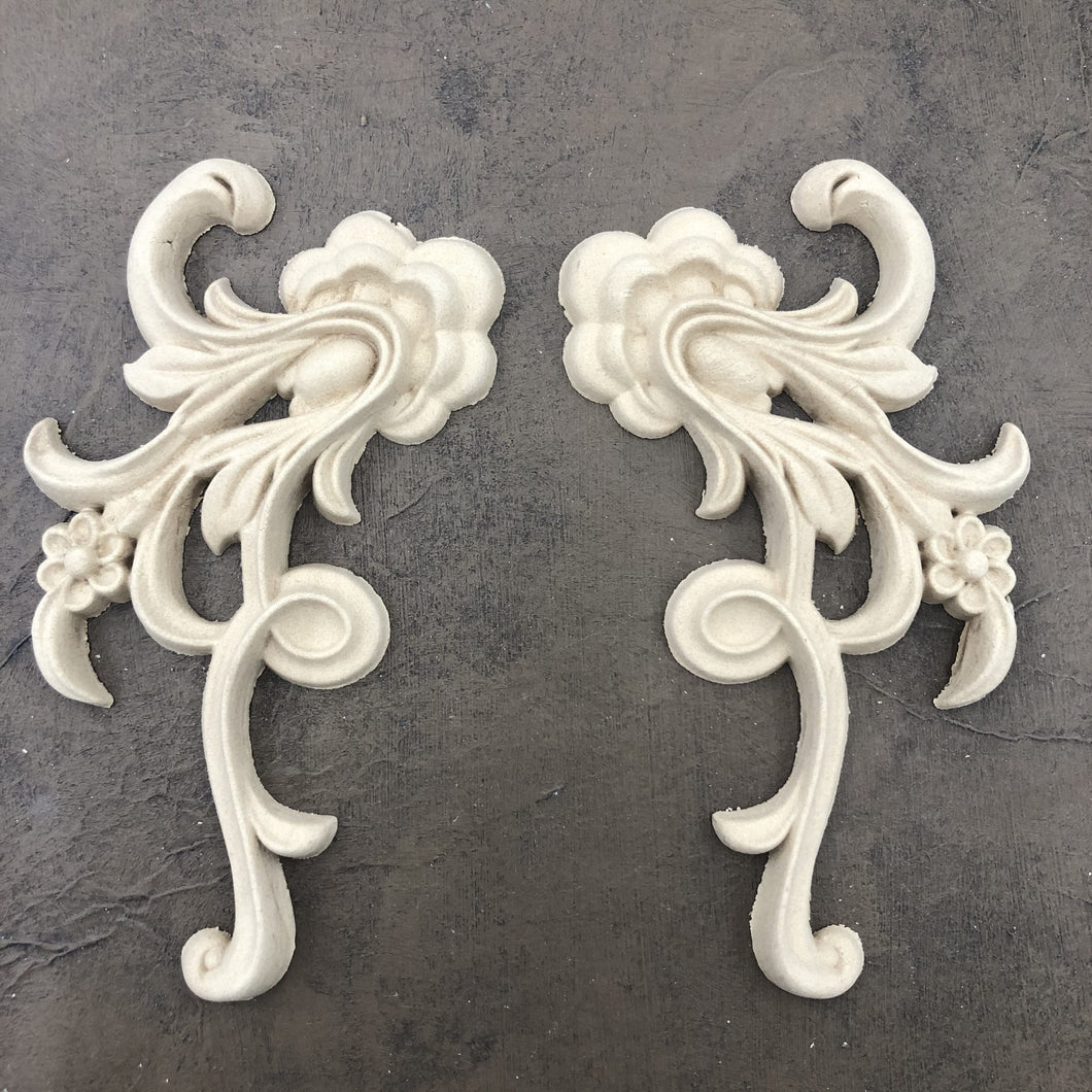 WoodUBend mouldings pack of Two Decorative Floral Scrolls WUB1388-9 16.2x8.2cm