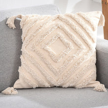 गैलरी व्यूवर में इमेज लोड करें, Beige Tassels Decorative Cushion Cover 45x 45cm/30x50cm
