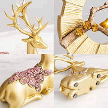 गैलरी व्यूवर में इमेज लोड करें, European Deer Ornaments Resin Animal
