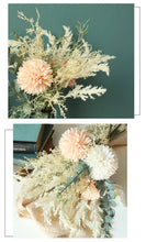 गैलरी व्यूवर में इमेज लोड करें, European Artificial flowers Bouquet

