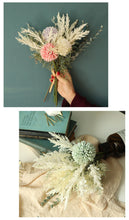 गैलरी व्यूवर में इमेज लोड करें, European Artificial flowers Bouquet
